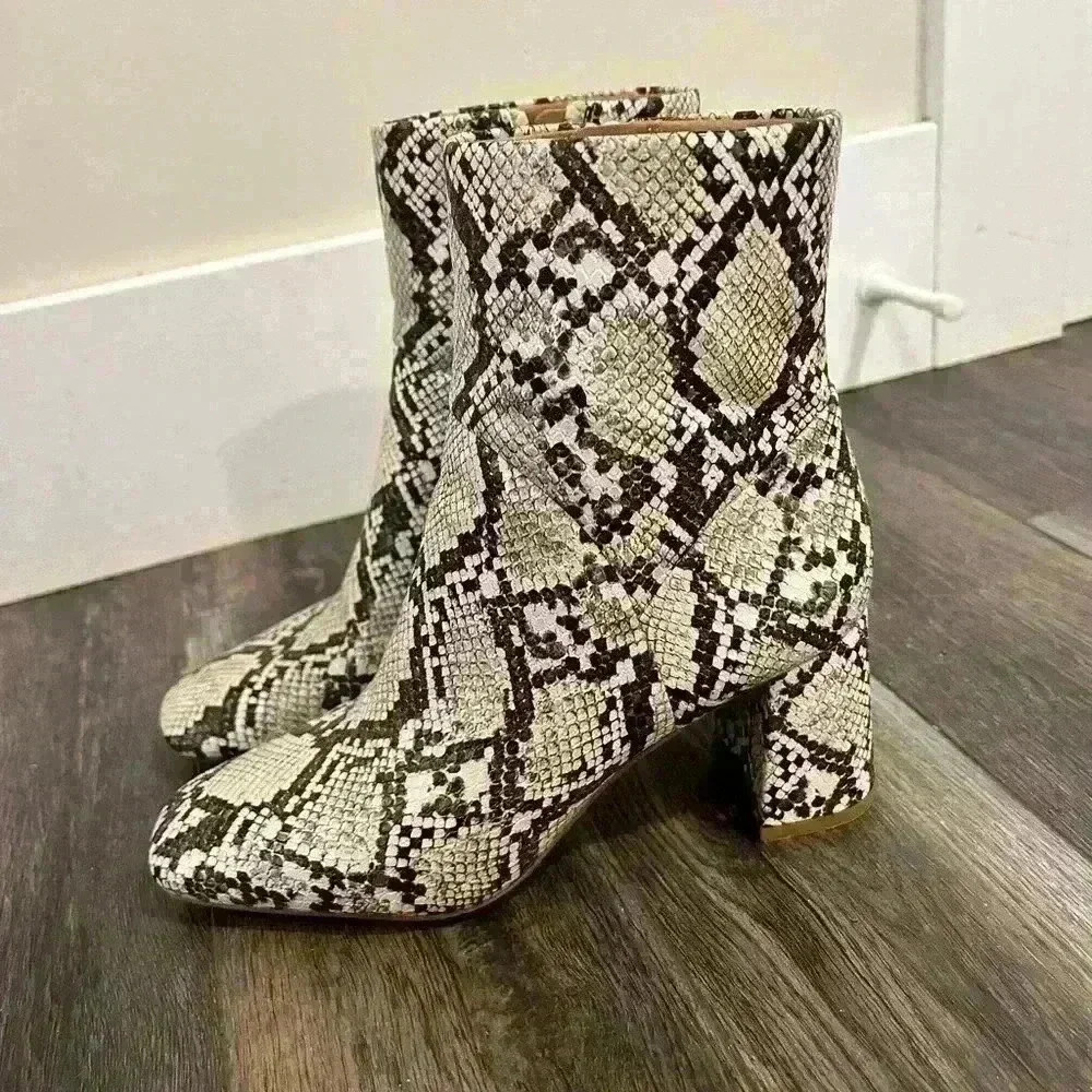 Snake skin boots size 7 - Picture 2 of 2